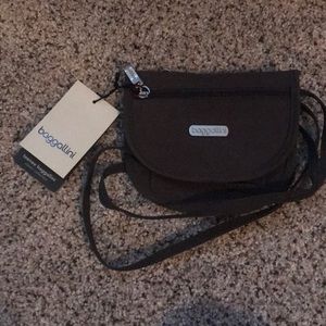Baggallini travel pouch NWT
